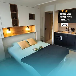 Superbe 2** Rénové A Neuf Idéalement Placé , Aix-les-Bains France